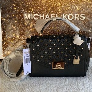 🦚Michael kors Cassie small messengers🦚